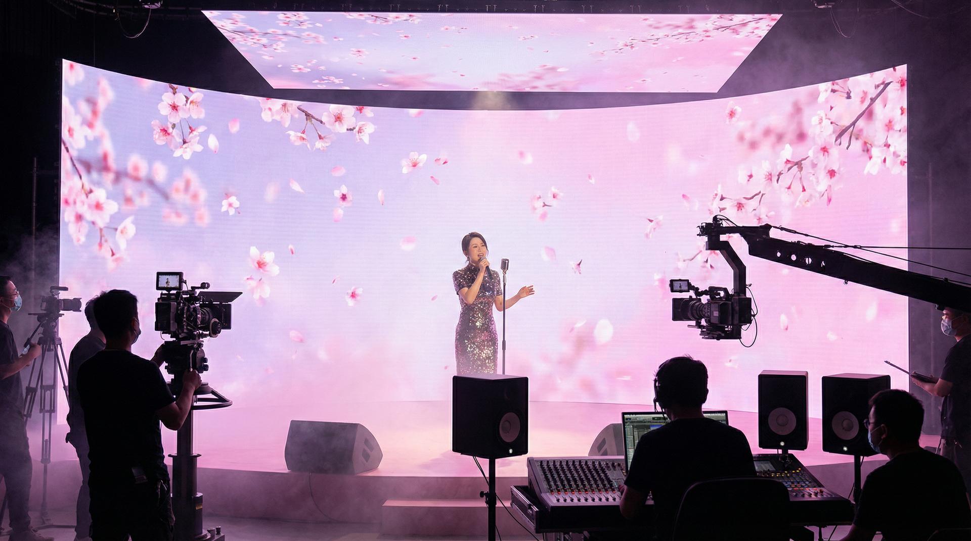 17c一起草MV传媒 - 原创音乐短片